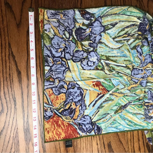 Silk scarf van gogh GUC - Picture 4 of 5